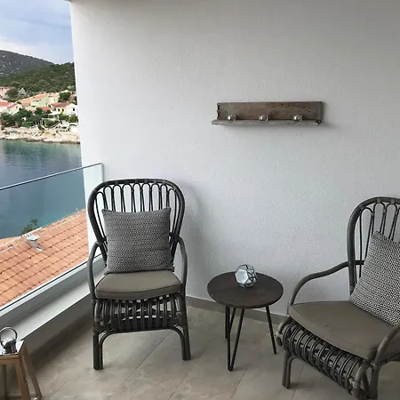 White House * Vinišće