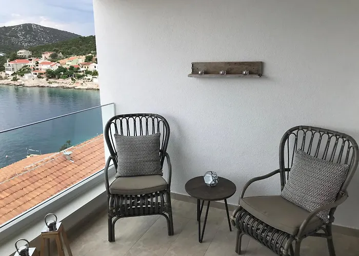 White House * Vinišće