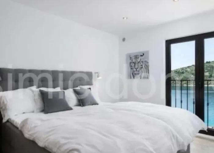 White House Apartment