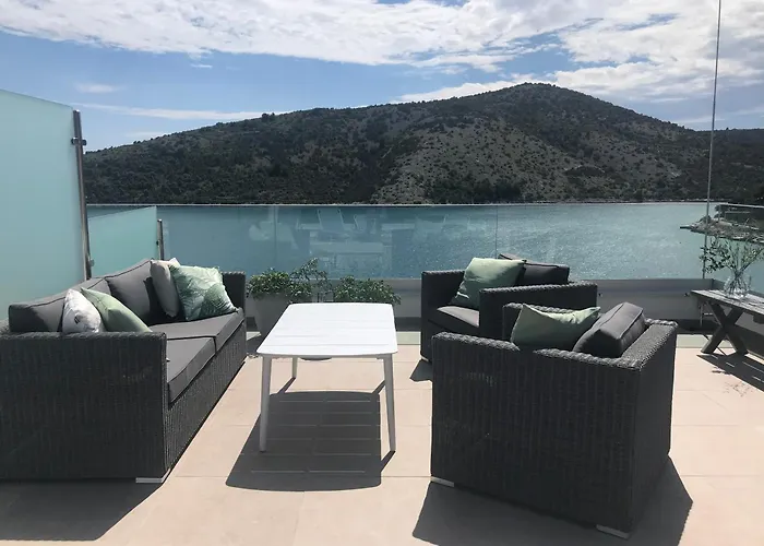 Apartman White House